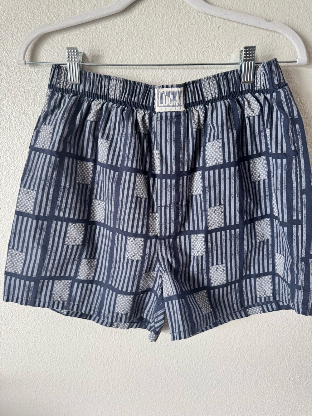 Lucky Brand Men's Navy and White Patterned Cotton Shorts
